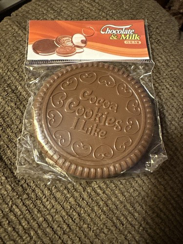 1 pc Cookie Shaped Compact Mirror with Built-In Comb